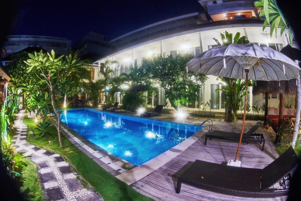 Easy Surf Camp Hotel Kuta Lombok Exterior foto