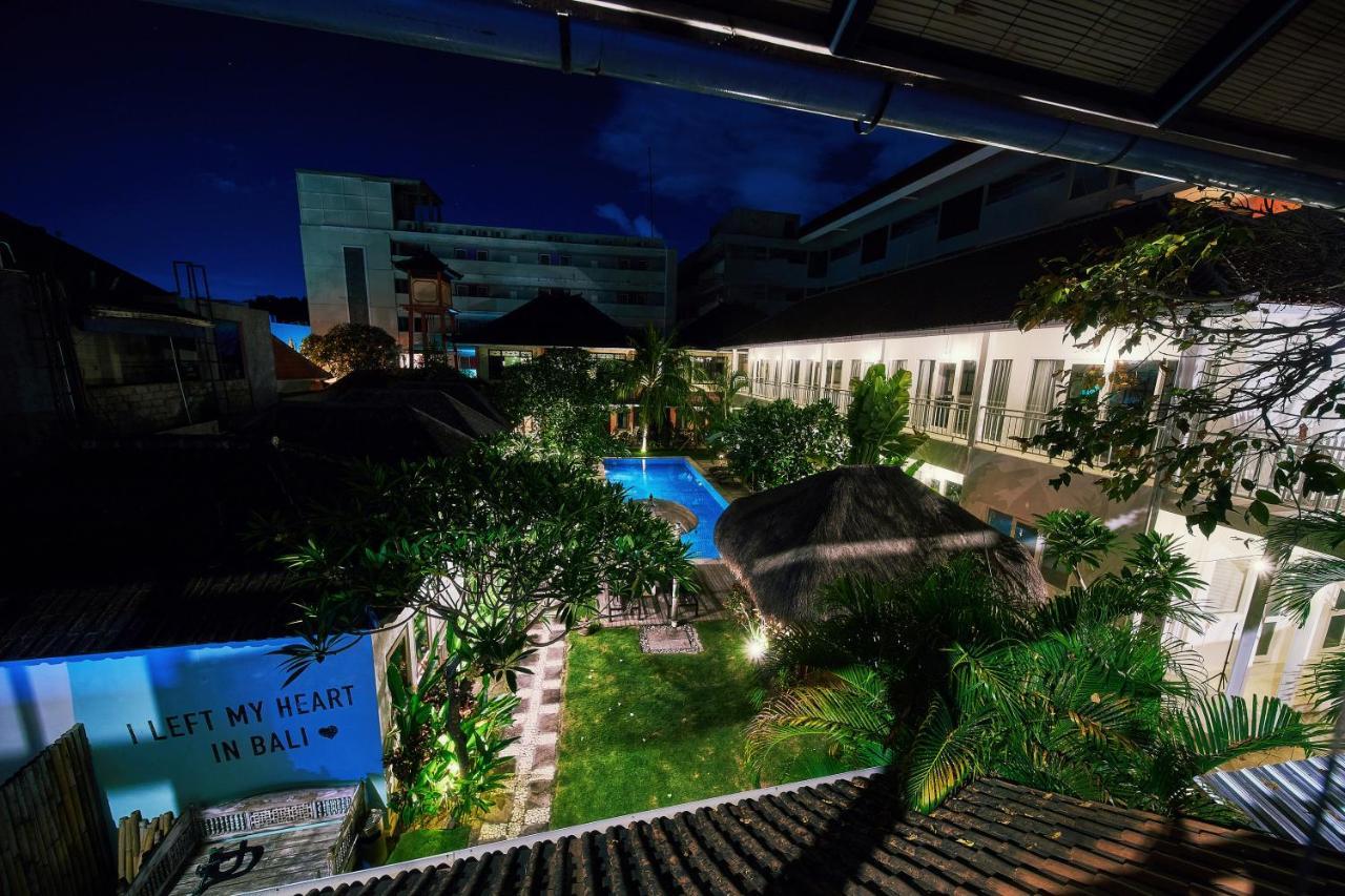 Easy Surf Camp Hotel Kuta Lombok Exterior foto