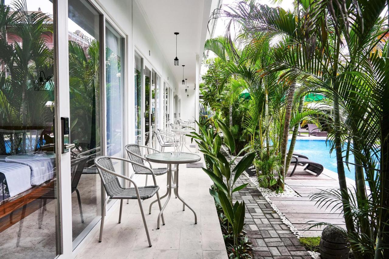 Easy Surf Camp Hotel Kuta Lombok Exterior foto