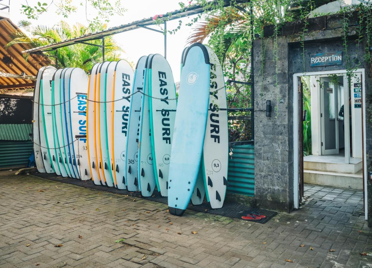 Easy Surf Camp Hotel Kuta Lombok Exterior foto